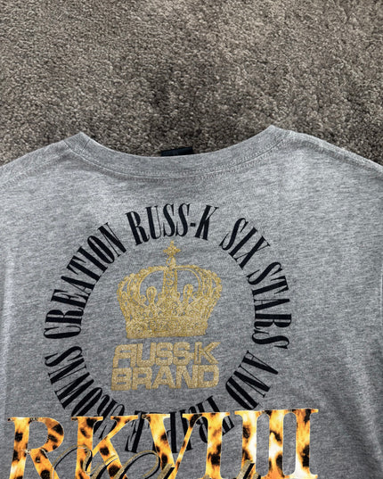 RUSS K "ROYAL SCRIPT" TEE (M)