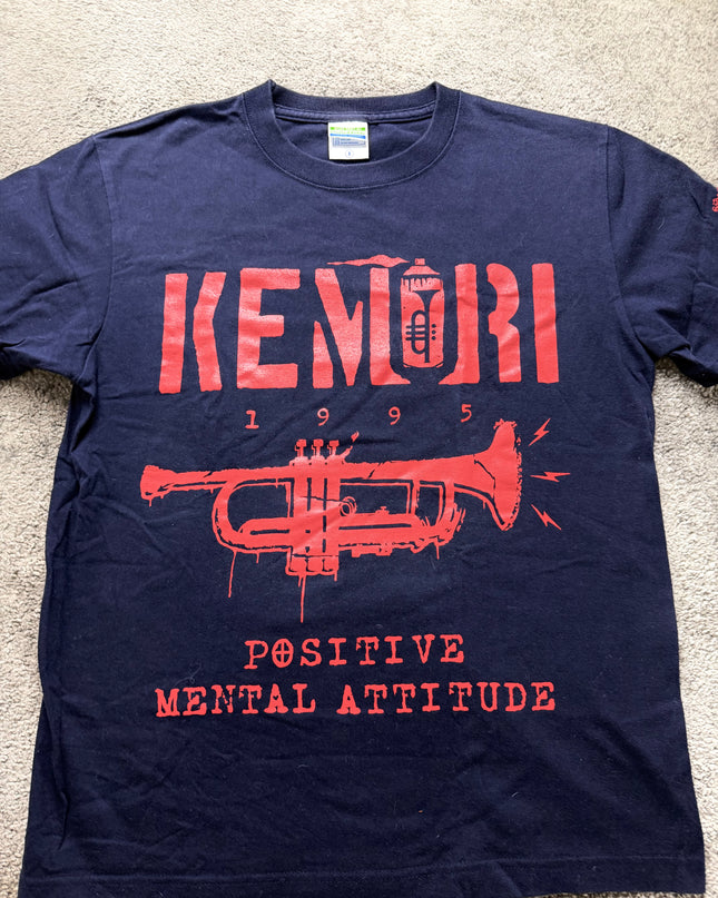 KEMURI "1995 BRASS RIOT" TEE (S-M)