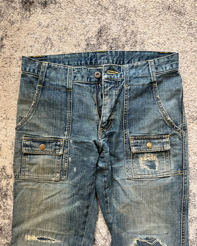 BOYCOTT DISTRESSED DENIM 