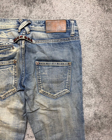 O "FADED SILENCE" DENIM