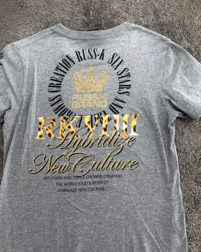 RUSS K "ROYAL SCRIPT" TEE (M)