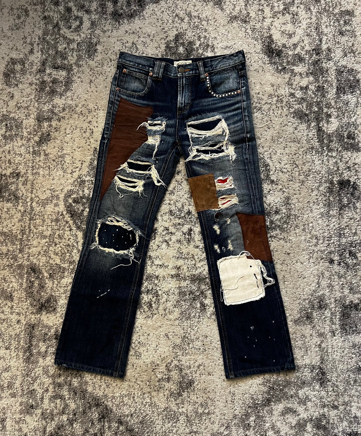 BONDS AND PEACE PATCH DENIM