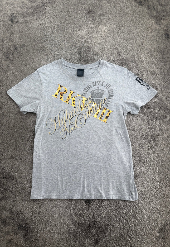 RUSS K "ROYAL SCRIPT" TEE (M)